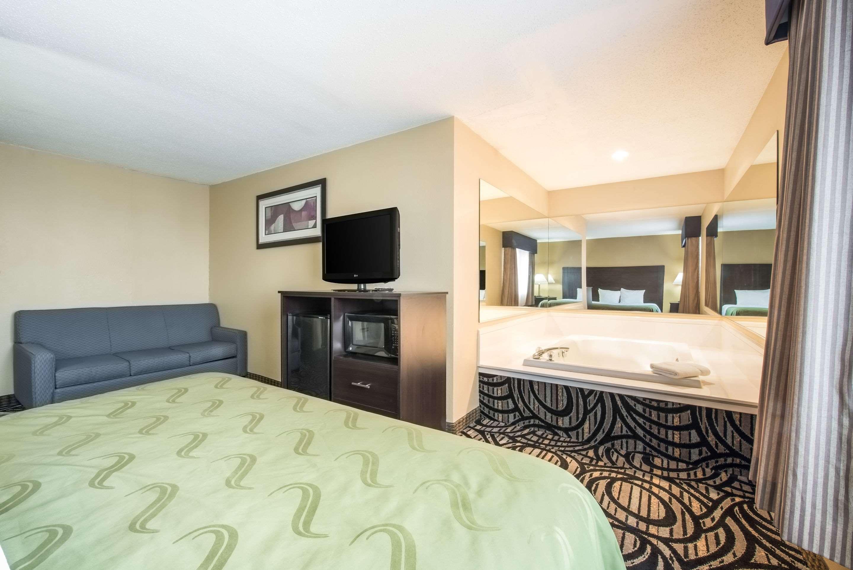 Quality & Hotel Menomonie