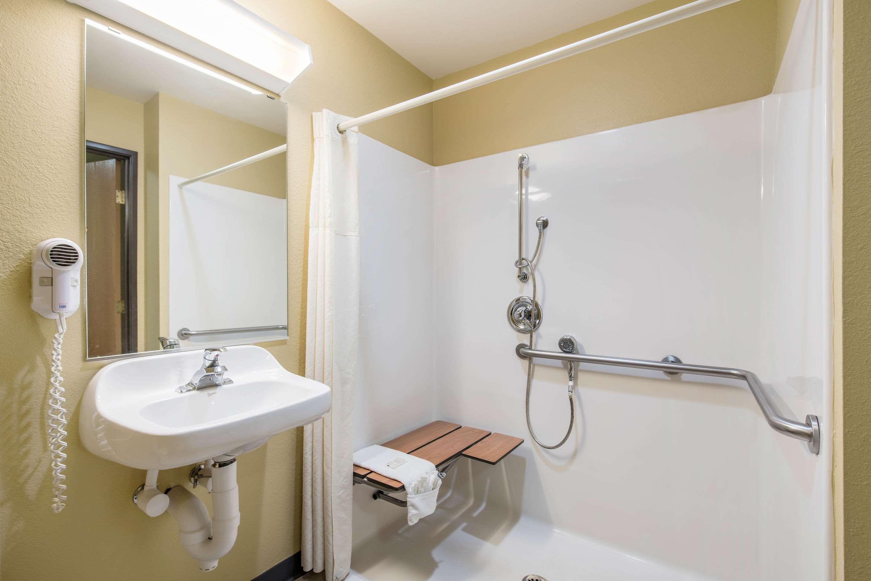 Quality & Hotel Menomonie
